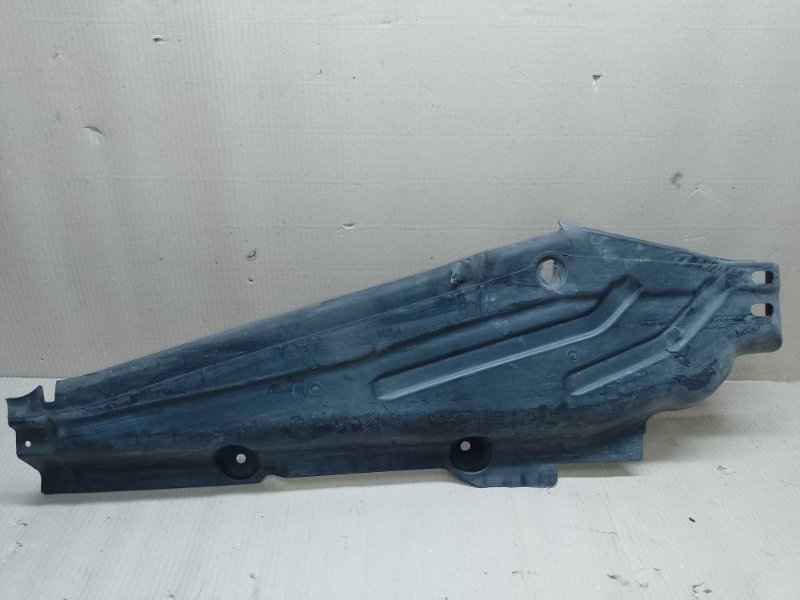 Защита днища задняя правая MERCEDES GL-CLASS X164 06-12 2011 M273923 4.7L A 164 610 24 08 Б/У