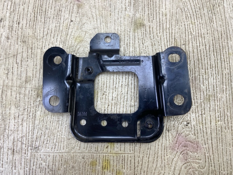 Кронштейн FUSION 14- 2017 SEDAN C20HDTX