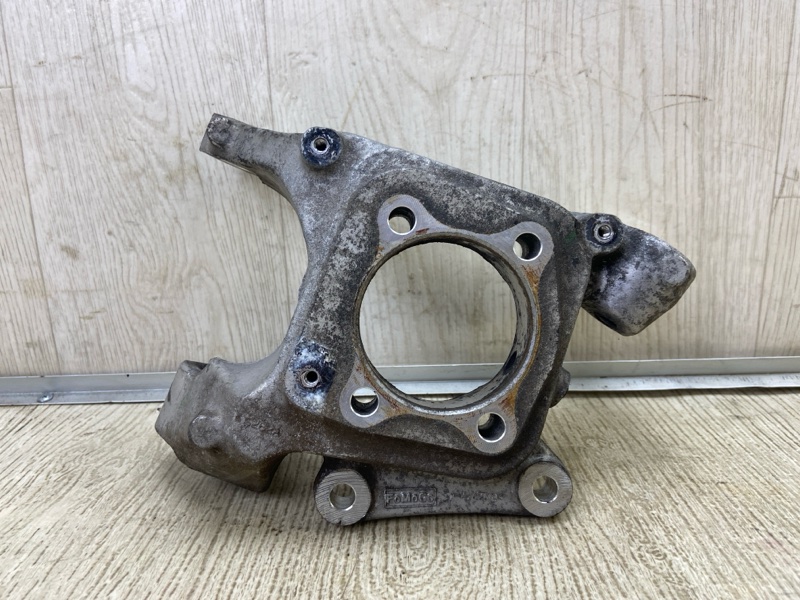 Запчасть цапфа задняя левая FORD FUSION 14- 2017 SEDAN C20HDTX DG9Z-5B759-B Б/У Цапфа задняя левая FORD FUSION 14- 2017 SEDAN C20HDTX DG9Z-5B759-B Б/У