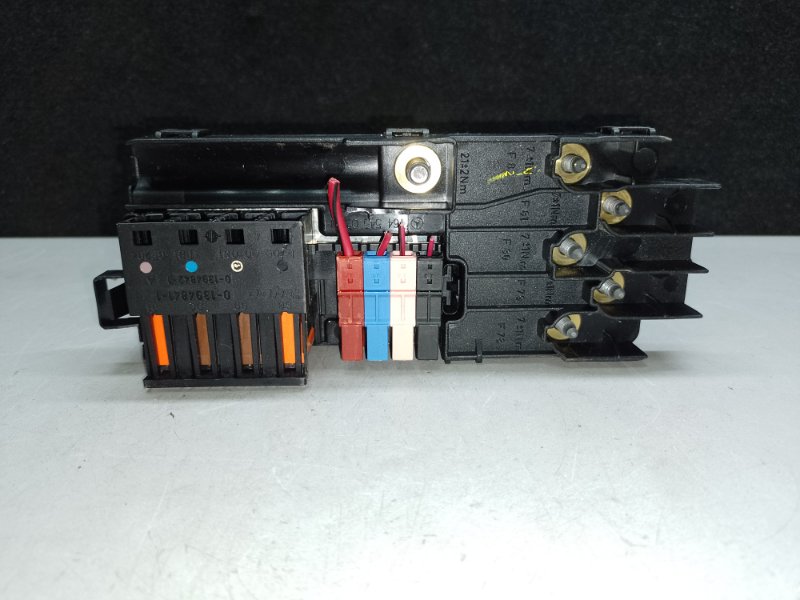 Блок предохранителей моторный отсек MERCEDES GL-CLASS X164 06-12 M273923 4.7L