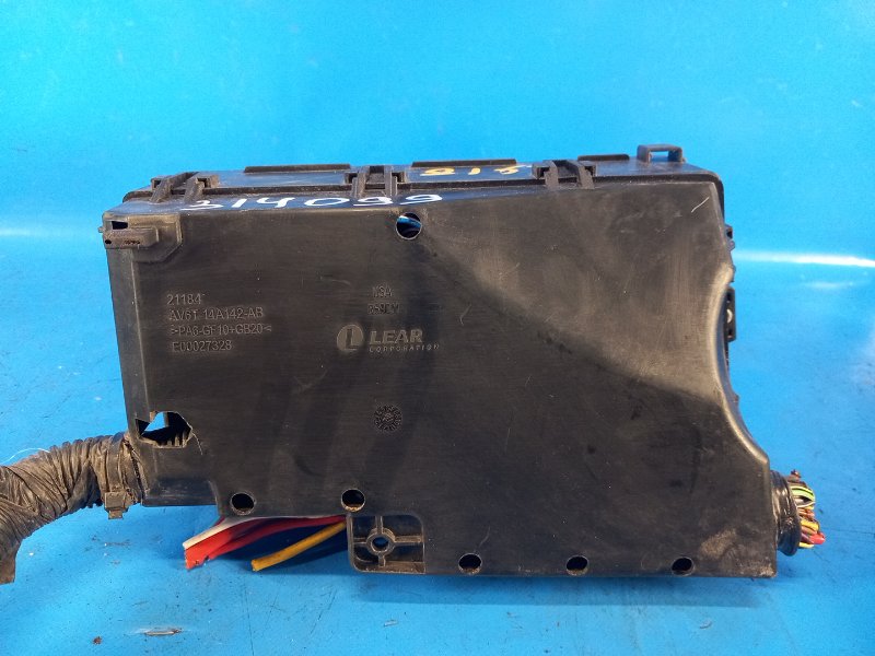 Блок предохранителей моторный отсек FORD FOCUS 10-18 2.0 C20HDEX