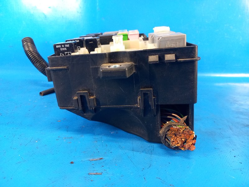 Блок предохранителей моторный отсек FOCUS 10-18 2015 2.0 C20HDEX