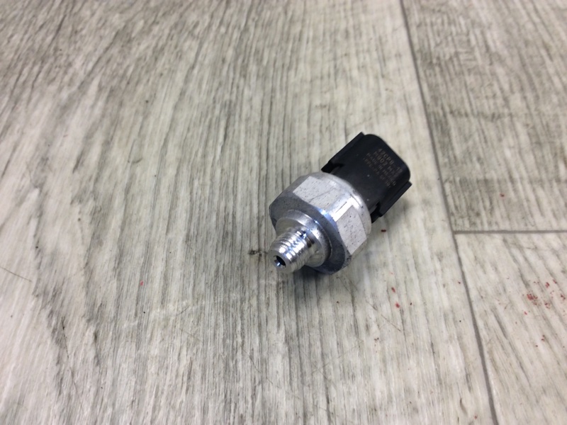 Датчик давления кондиционера KIA FORTE/CERATO TD 08-13 2009 TD 2.0 G4KD 977211G000 Б/У