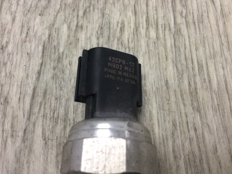 Датчик давления кондиционера KIA FORTE/CERATO TD 08-13 TD 2.0 G4KD