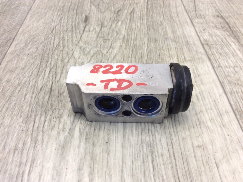 Клапан кондиционера KIA FORTE/CERATO TD 08-13 2009 TD 2.0 G4KD 976041J000 Б/У