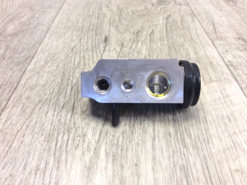 Клапан кондиционера FORTE/CERATO TD 08-13 2009 TD 2.0 G4KD
