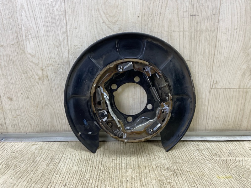 Запчасть тормозной механизм задний правый TOYOTA CAMRY 70 17- 2018 GSV70 2.5 A25AFKS 4650306110 Б/У Тормозной механизм задний правый TOYOTA CAMRY 70 17- 2018 GSV70 2.5 A25AFKS 4650306110 Б/У