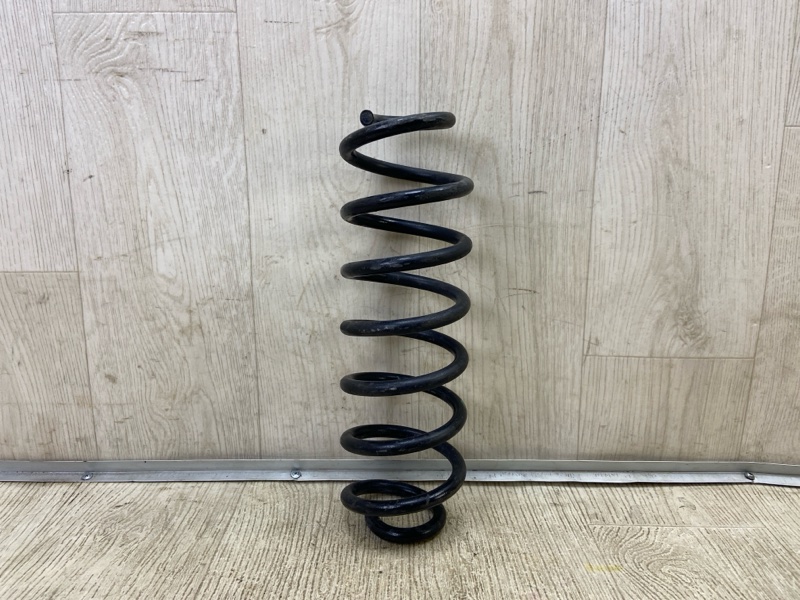 Пружина задней подвески TOYOTA CAMRY 70 17- 2018 GSV70 2.5 A25AFKS 4823106890 Б/У