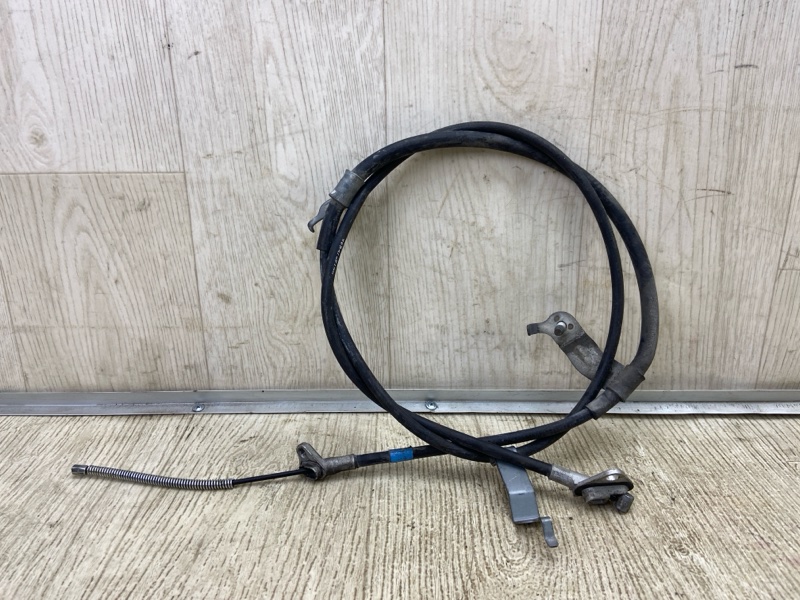 Трос стояночного тормоза левый TOYOTA CAMRY 70 17- 2018 GSV70 2.5 A25AFKS 4643006190 Б/У