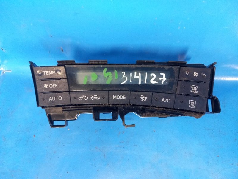 Блок управления печкой TOYOTA PRIUS - 30 09-17 2010 ZVW30 5590047020 Б/У