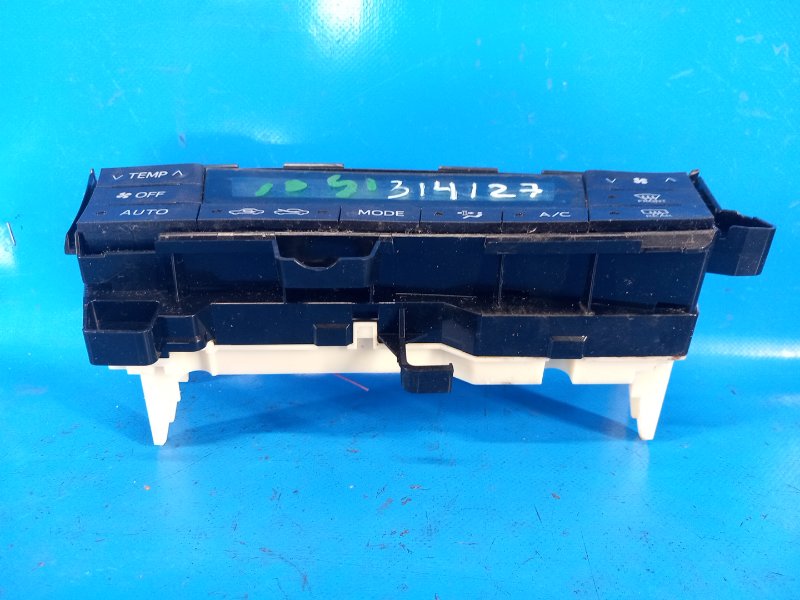 Блок управления печкой PRIUS - 30 09-17 2010 ZVW30