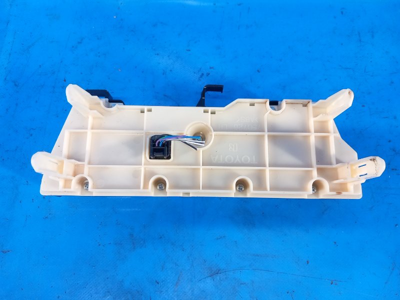 Блок управления печкой PRIUS - 30 09-17 2010 ZVW30