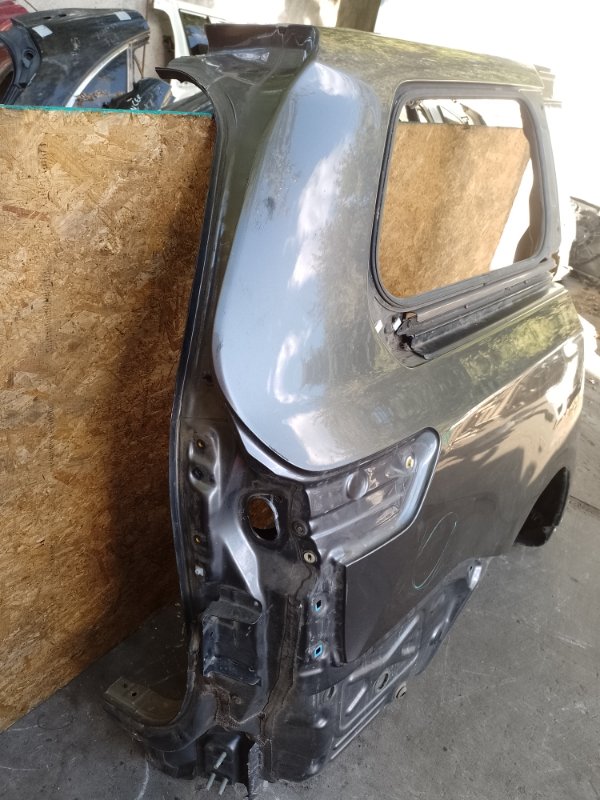 Четверть кузова задняя правый SIENNA 11-16 2012 3.5 2GR-FE