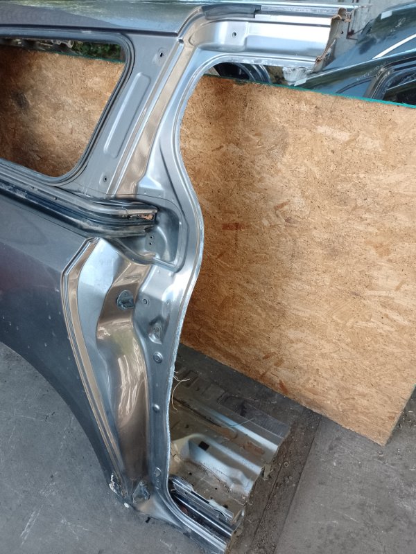 Четверть кузова задняя правый TOYOTA SIENNA 11-16 3.5 2GR-FE
