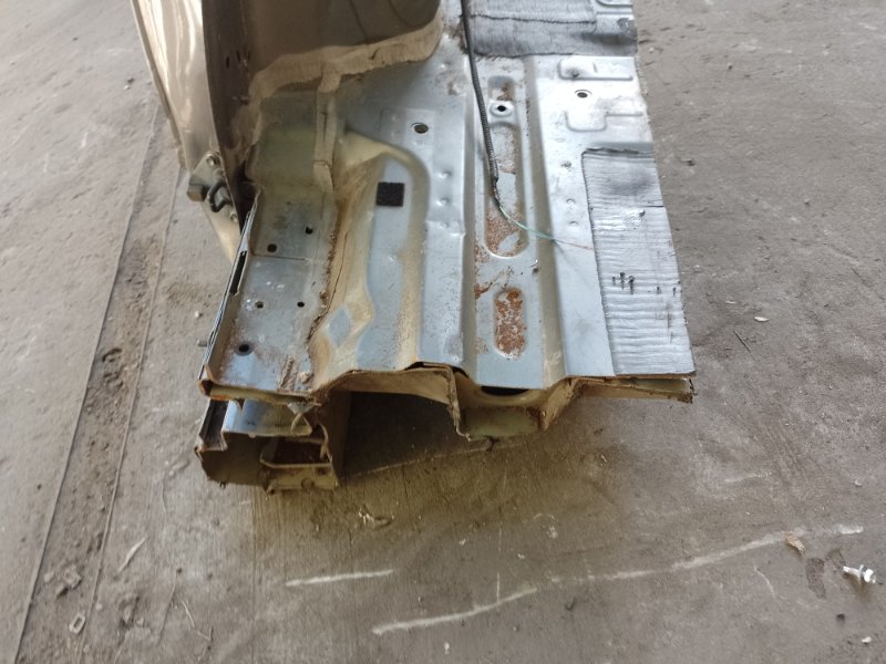 Четверть кузова задняя правый SIENNA 11-16 2012 3.5 2GR-FE