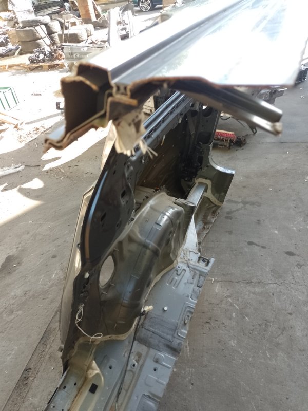 Четверть кузова задняя правый SIENNA 11-16 2012 3.5 2GR-FE