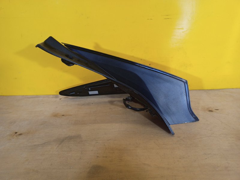 Фонарь наружный правый LEAF 18-