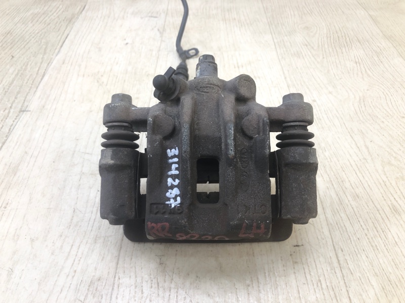 Запчасть суппорт тормозной задний левый KIA FORTE/CERATO TD 08-13 2009 TD 2.0 G4KD 582101M300 Б/У Суппорт тормозной задний левый KIA FORTE/CERATO TD 08-13 2009 TD 2.0 G4KD 582101M300 Б/У