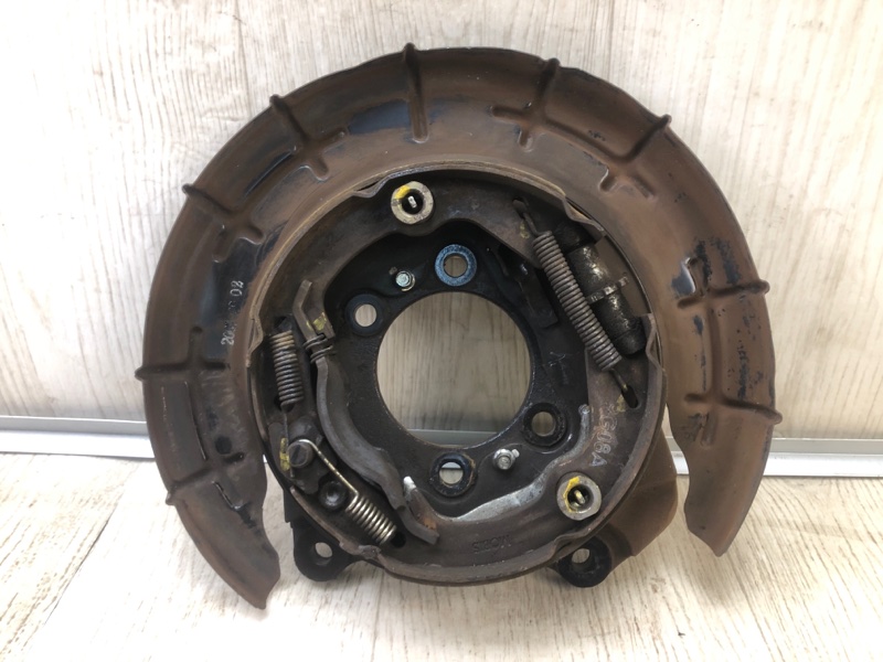 Тормозной механизм задний правый KIA FORTE/CERATO TD 08-13 2009 TD 2.0 G4KD 582701M300 Б/У