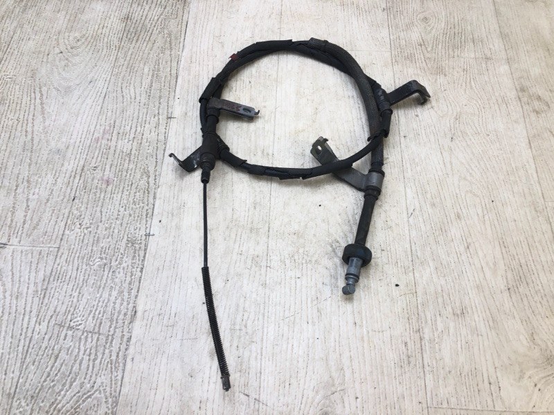 Трос стояночного тормоза правый FORTE/CERATO TD 08-13 2009 TD 2.0 G4KD