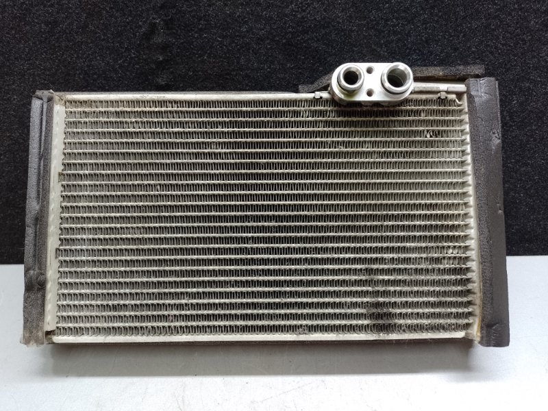 Запчасть испаритель кондиционера задний TOYOTA SIENNA 11-16 2012 3.5 2GR-FE 88501-0C080 Б/У Испаритель кондиционера задний TOYOTA SIENNA 11-16 2012 3.5 2GR-FE 88501-0C080 Б/У