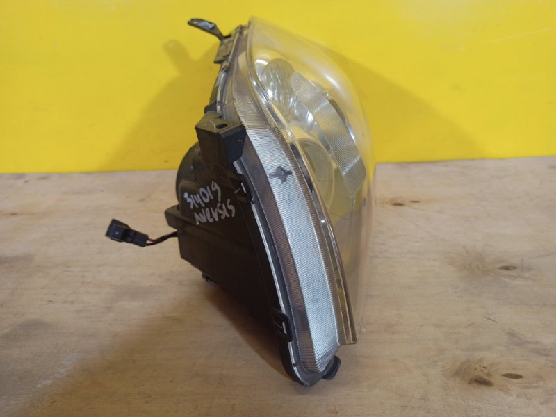 Фара левая TOYOTA AVENSIS 03-08 Фара левая TOYOTA AVENSIS 03-08