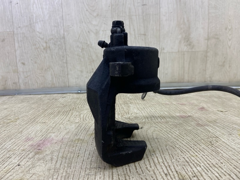 Суппорт тормозной передний правый ES350 06-12 2011 SEDAN 3.5 2GR-FE