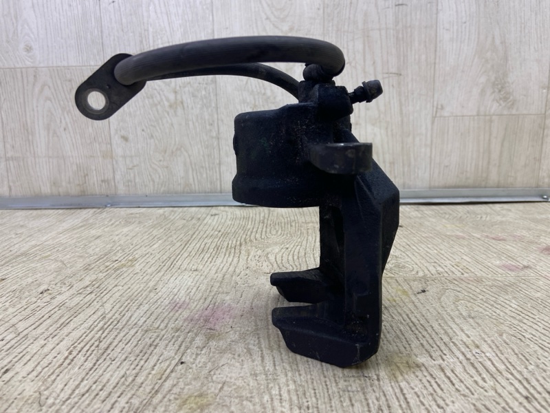 Суппорт тормозной передний правый ES350 06-12 2011 SEDAN 3.5 2GR-FE