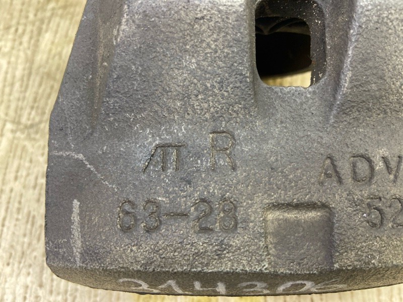 Суппорт тормозной передний правый ES350 06-12 2011 SEDAN 3.5 2GR-FE