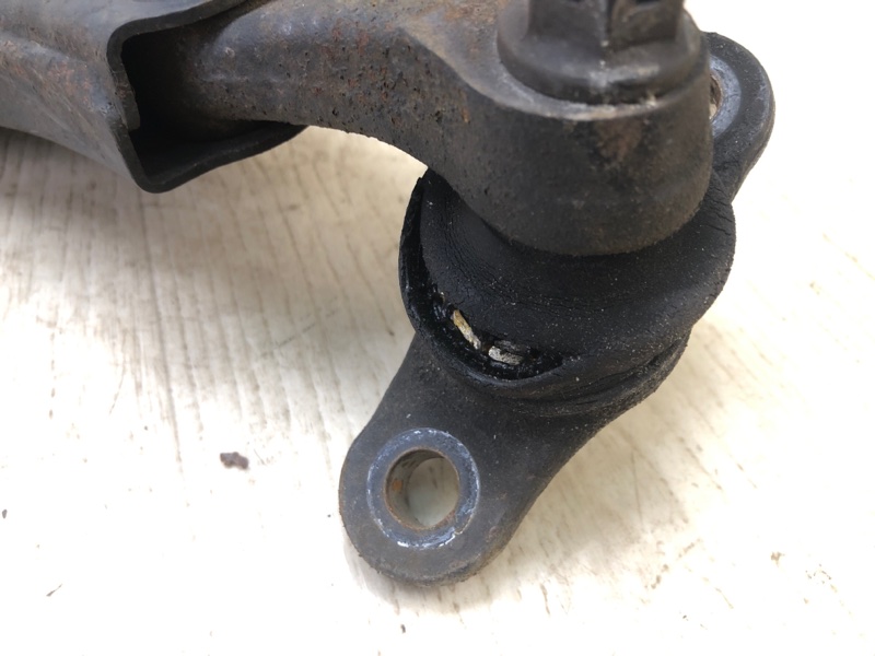 Рычаг передней подвески нижний правый FORTE/CERATO TD 08-13 2009 TD 2.0 G4KD