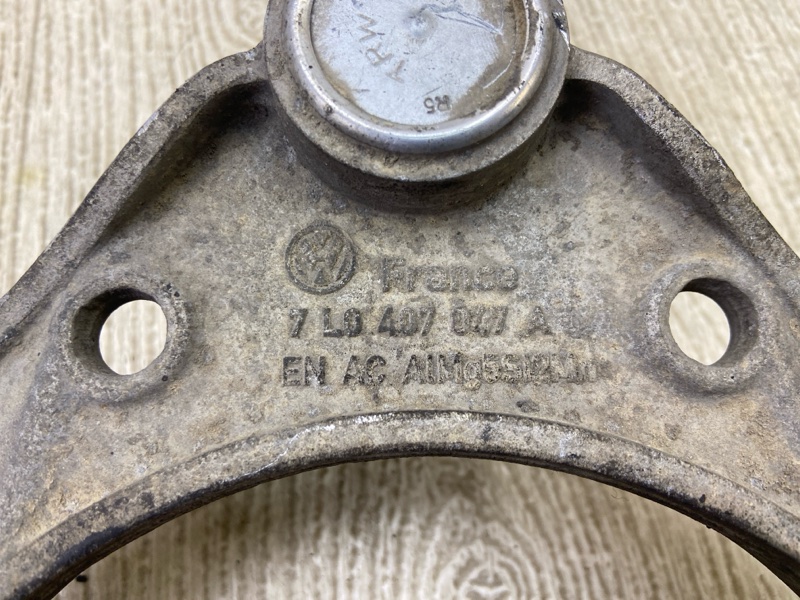 Рычаг передней подвески верхний CAYENNE 02-07 2006 955 4.5i M48