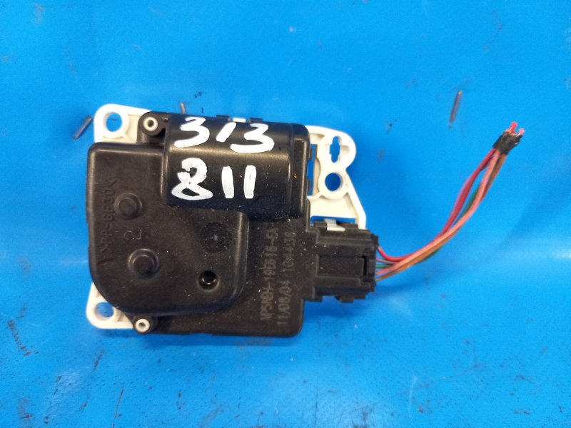 Запчасть моторчик заслонки печки NISSAN PATHFINDER R51 04-14 2004 R51 4.0 VQ40DE 27743ZH10A Б/У Моторчик заслонки печки NISSAN PATHFINDER R51 04-14 2004 R51 4.0 VQ40DE 27743ZH10A Б/У