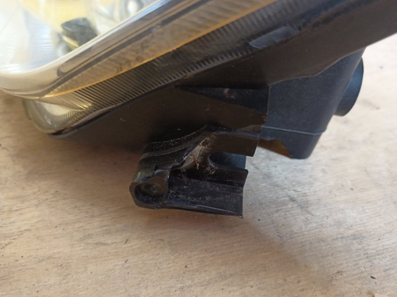 Фара левая RAV4 05-12 Фара левая RAV4 05-12