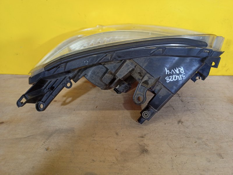 Фара левая RAV4 05-12 Фара левая RAV4 05-12