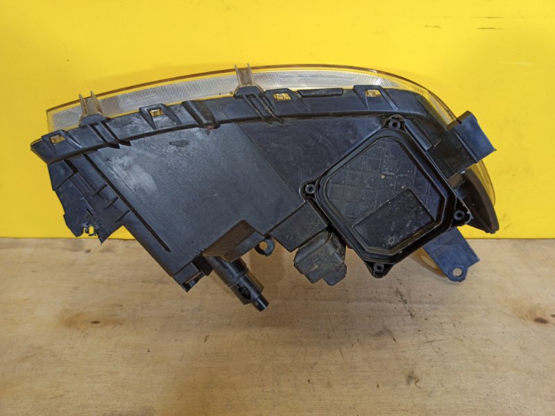 Фара левая RAV4 05-12 Фара левая RAV4 05-12