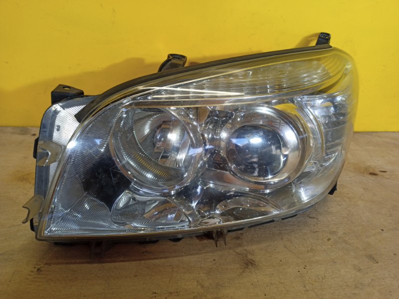 Фара левая TOYOTA RAV4 05-12 8117042360 Б/У