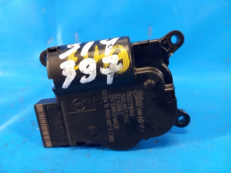 Моторчик заслонки печки AUDI A3 (8V) 12–17 2015 CNTC 2.0 5Q0907511K Б/У