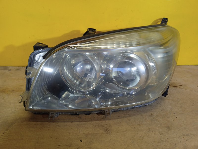 Запчасть фара левая TOYOTA RAV4 05-12 8117042360 Б/У Фара левая TOYOTA RAV4 05-12 8117042360 Б/У