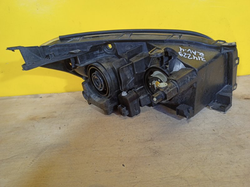 Фара левая RAV4 05-12 Фара левая RAV4 05-12