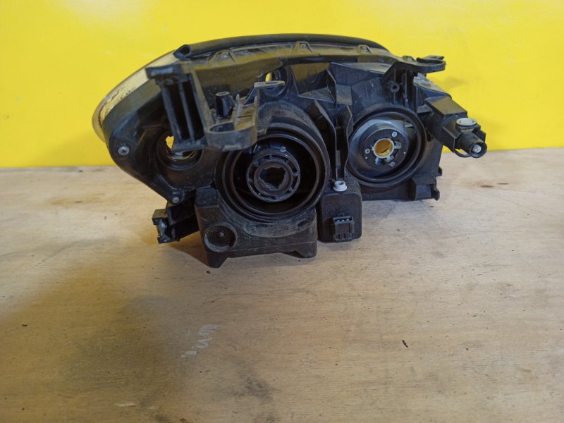 Фара левая RAV4 05-12 Фара левая RAV4 05-12