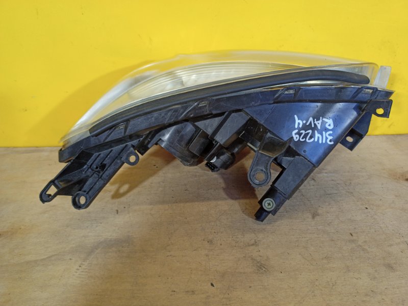 Фара левая RAV4 05-12 Фара левая RAV4 05-12