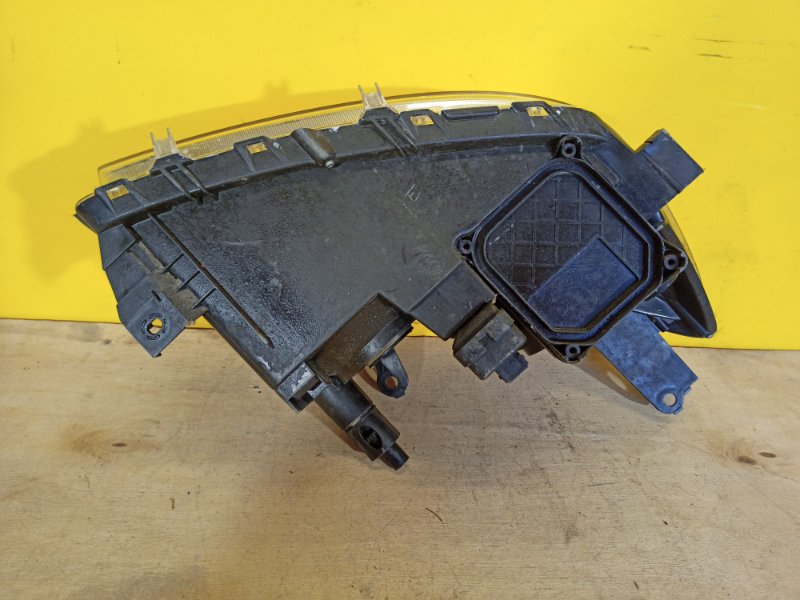 Фара левая RAV4 05-12 Фара левая RAV4 05-12