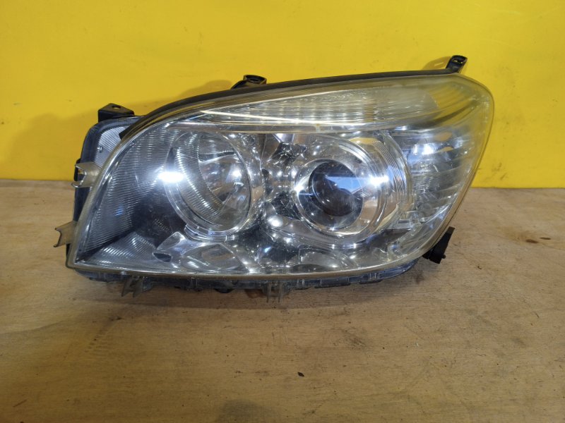 Запчасть фара левая TOYOTA RAV4 05-12 8117042360 Б/У Фара левая TOYOTA RAV4 05-12 8117042360 Б/У