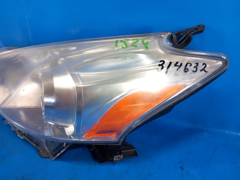 Фара левая TOYOTA PRIUS PLUS 11-14 ZVW41L 1.8 2ZRFXE Фара левая TOYOTA PRIUS PLUS 11-14 ZVW41L 1.8 2ZRFXE