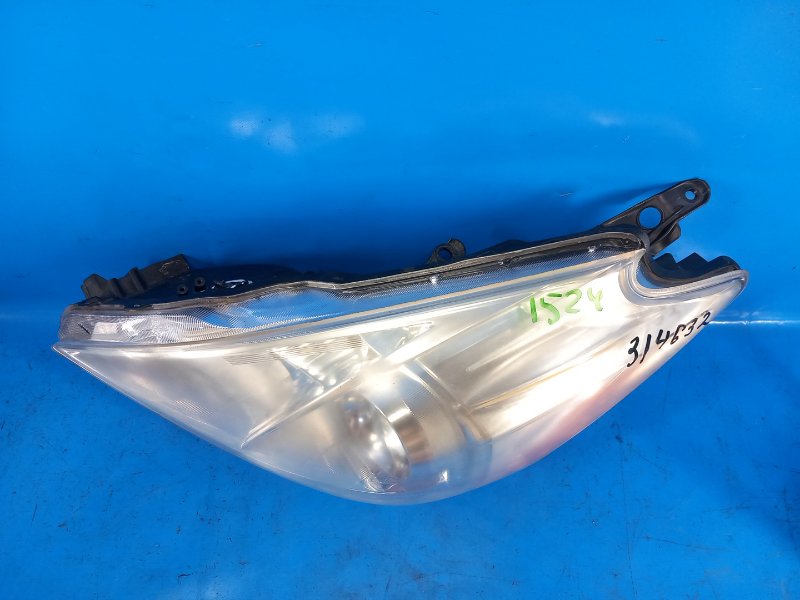 Фара левая PRIUS PLUS 11-14 2013 ZVW41L 1.8 2ZRFXE Фара левая PRIUS PLUS 11-14 2013 ZVW41L 1.8 2ZRFXE