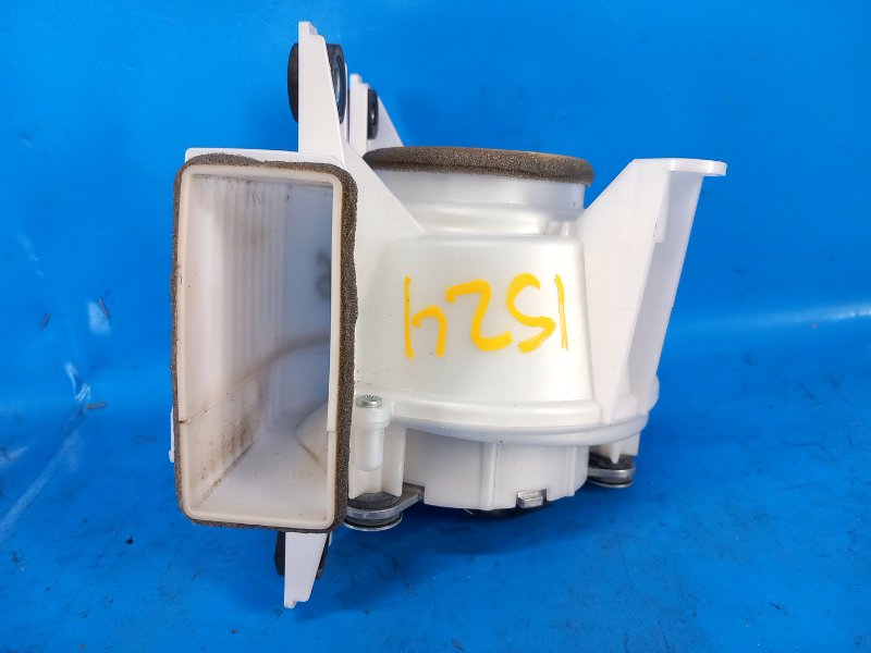 Мотор охлаждения батареи TOYOTA PRIUS PLUS 11-14 ZVW41L 1.8 2ZRFXE