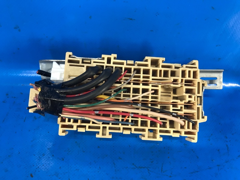 Блок предохранителей салон SENTRA B17 12-21 2015 B17 1.8 MRA8DE