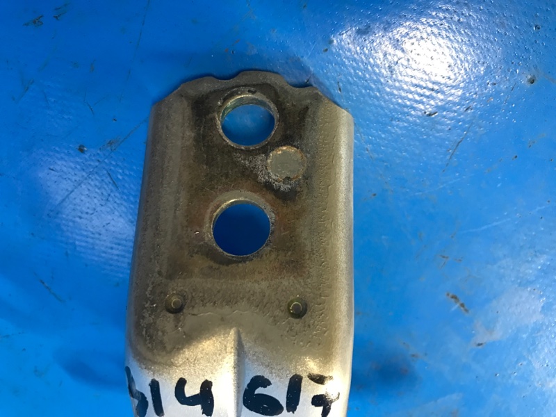 Петля двери верхняя передняя правая NISSAN PATHFINDER R51 04-14 R51 4.0 VQ40DE