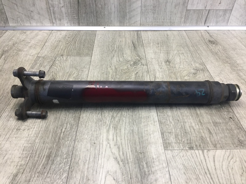 Запчасть карданный вал задний LEXUS LS460 06-12 4.6 1UR-FSE 37100-50060 Б/У Карданный вал задний LEXUS LS460 06-12 4.6 1UR-FSE 37100-50060 Б/У