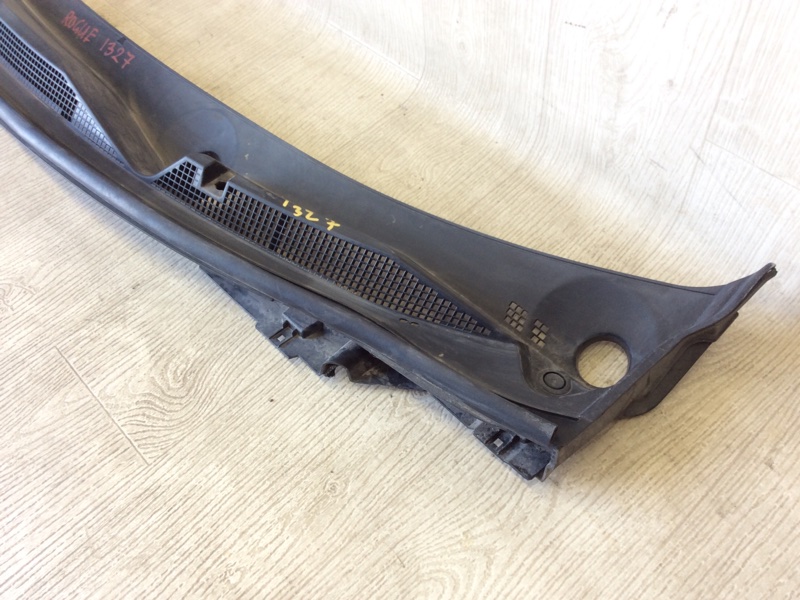 Пластик под лобовое стекло / Жабо QASHQAI/ROGUE SPORT 14- 2020 J11 2.0L MR20DD